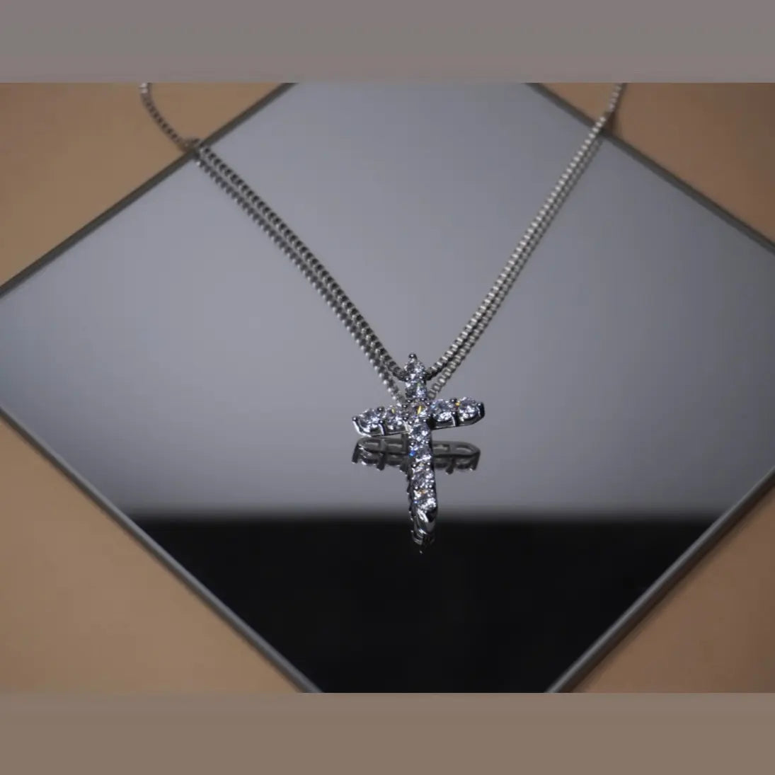 Exquisite 925 Silver Cross Necklace - A Timeless Elegance for Every Occasion