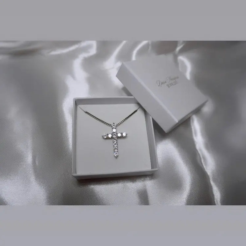 Exquisite 925 Silver Cross Necklace - A Timeless Elegance for Every Occasion